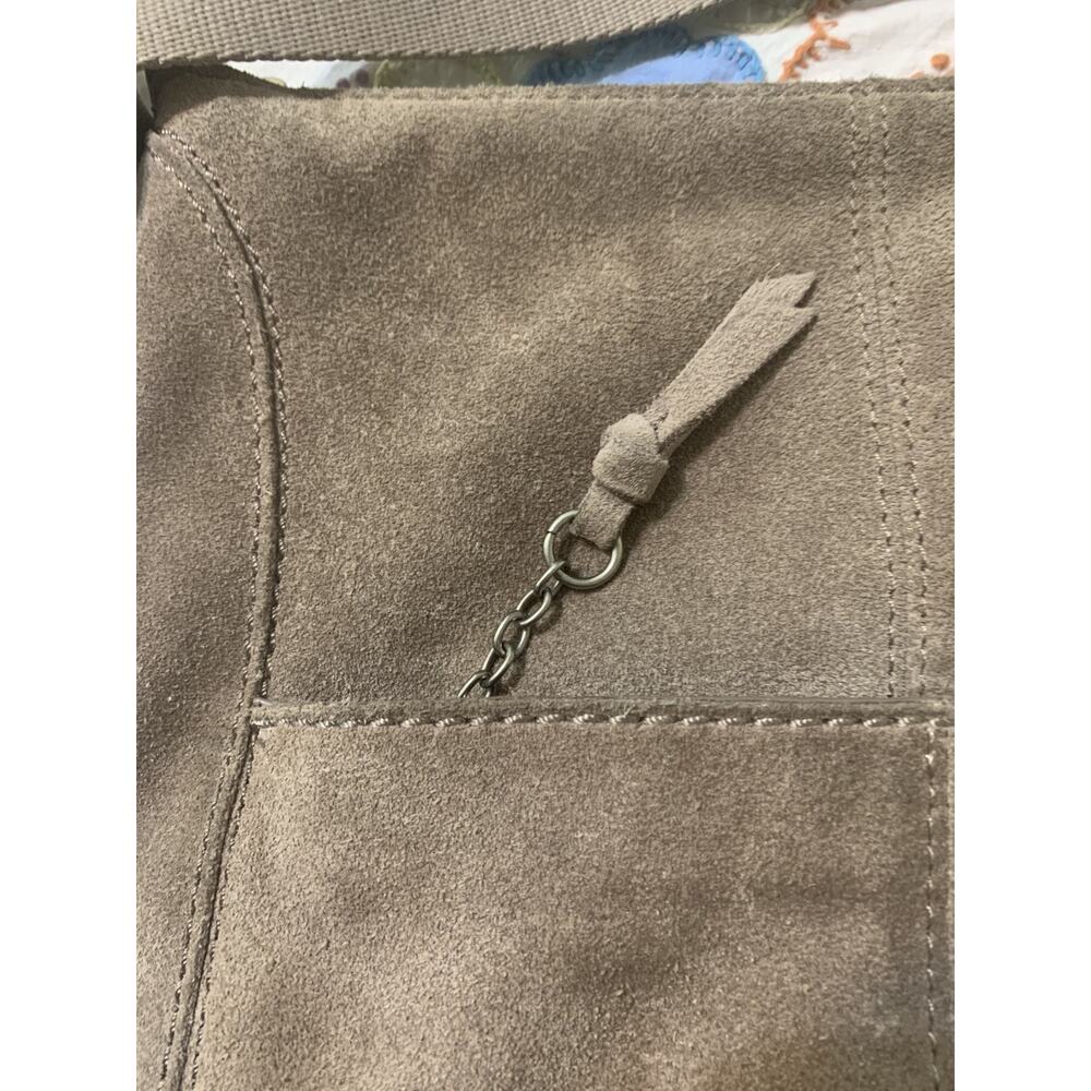The Sak Lucia Crossbody Mushroom Suede, Adjustable strap, lots of pockets - Picture 12 of 13